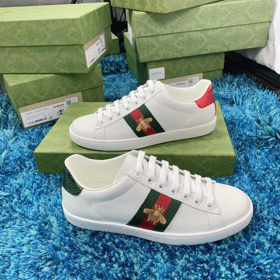 👟👟Ex-factory price 420👟👟 Newly upgraded high version of men's and women's wear, (GUCCI) official website's latest casual and fashionable couple shoes, hot style The style is simple and elegant, exclusive for couples. Unique official website latest brand elements 👑 original Gucci decoration, fashionable and generous, original material cowhide ✅ sheepskin lining, official website designated wear-resistant casual outsole, real-life photos of classic models in the counter, women's 35-40, men's 38--44 sizes